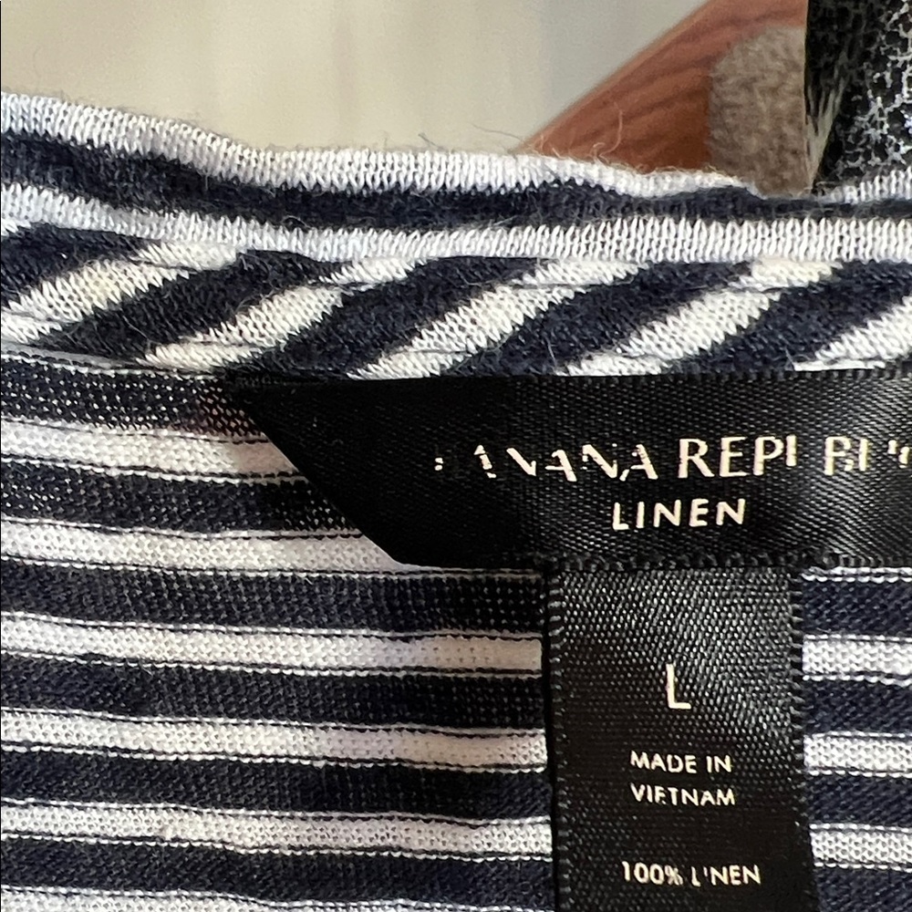Banana Republic navy and White Striped linen Tank Top - Picture 2 of 7